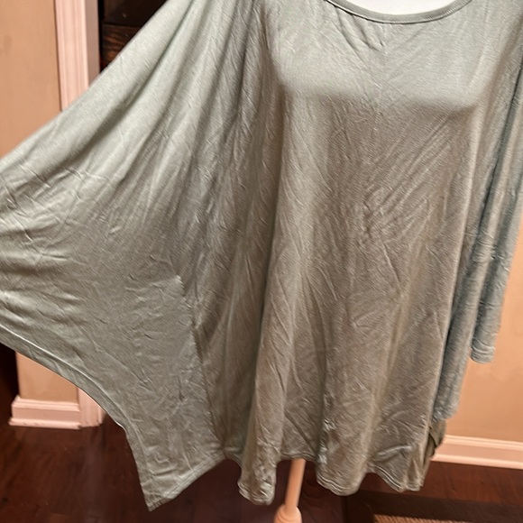 NWT SIMPLE BY SUZANNE BETRO BLOUSE - Picture 2 of 8